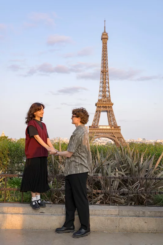 Photo session solo, couples or family - Tour Eiffel, Paris